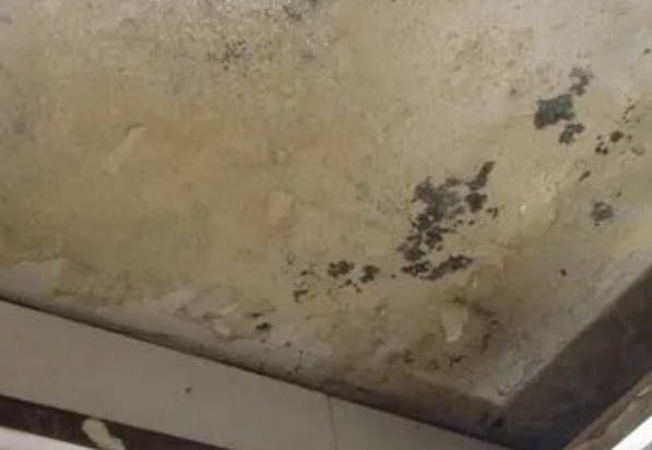 涉县阳台漏水维修公司分享下涉县卫生间渗水维修需要注意哪些问题。